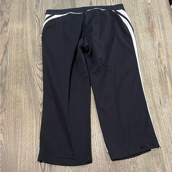 Nike Capri Sweatpants Relaxed Fit Elastic Waist Stripe Black White Size XL 16-18 - Picture 5 of 5